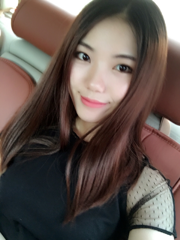 盛开的花朵的第二张照片--泰州相亲服务中心