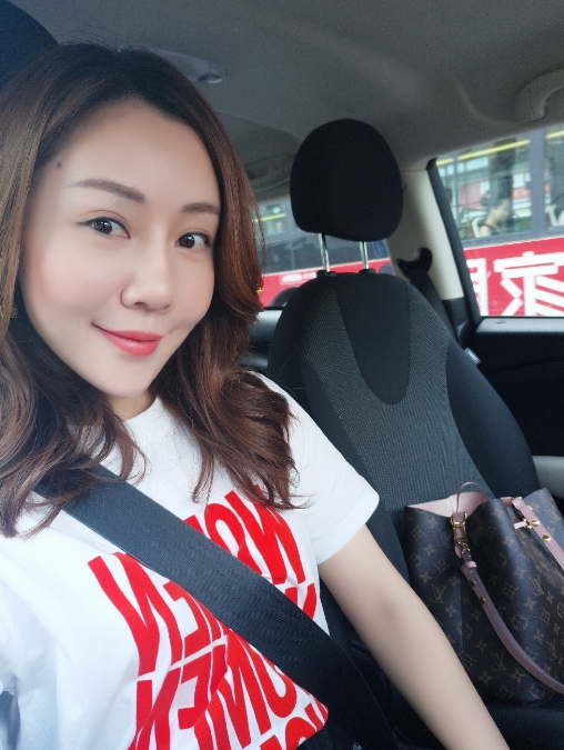娜娜的第二张照片--泰州相亲服务中心