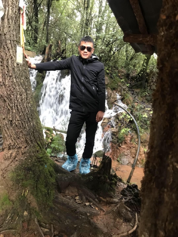 譕忄的第一张照片--泰州相亲服务中心