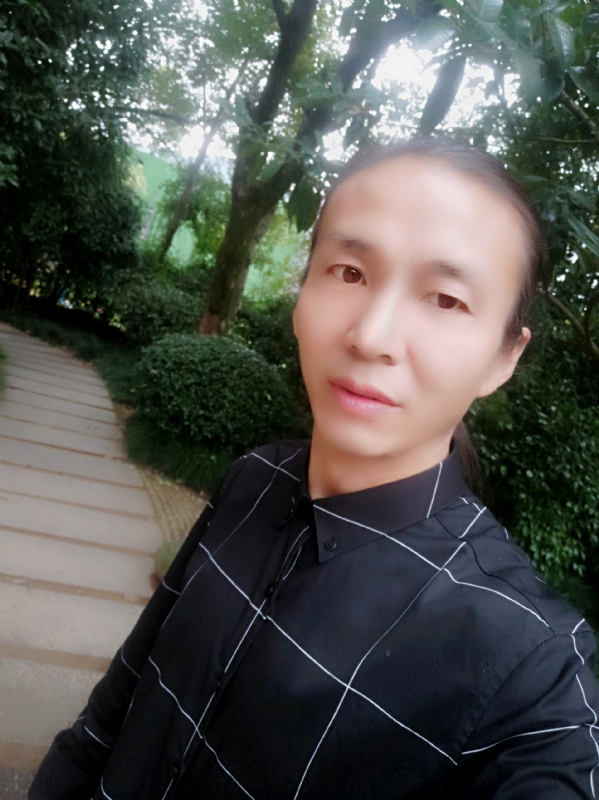 北方的狼的第一张照片--泰州相亲服务中心