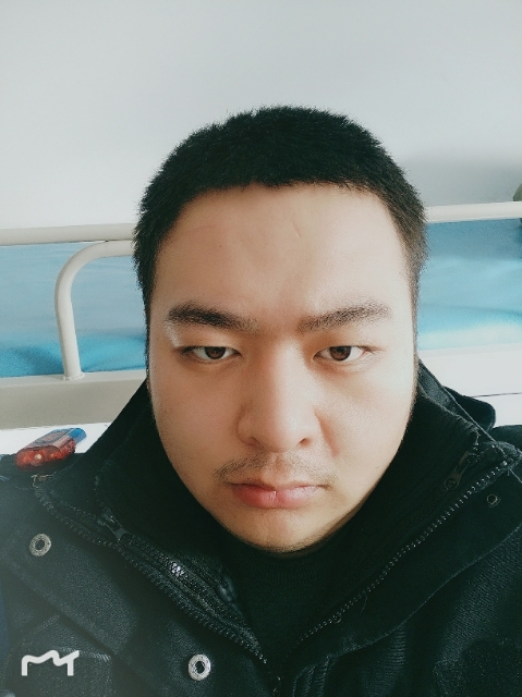负重前行的第一张照片--泰州相亲服务中心