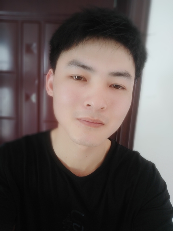 小情绪)っ的第一张照片--泰州相亲服务中心