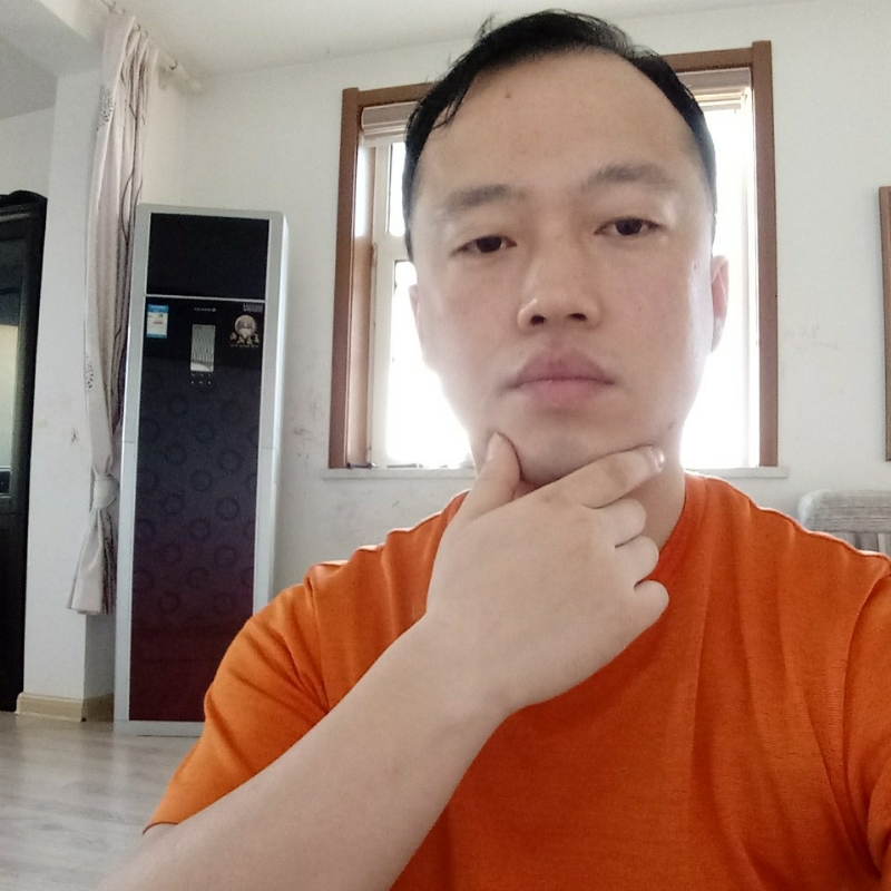 爱热闹的人的第一张照片--泰州相亲服务中心