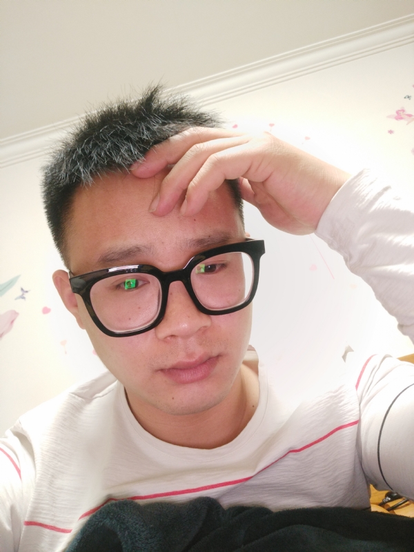 华灯初上的夜晚的第一张照片--泰州相亲服务中心
