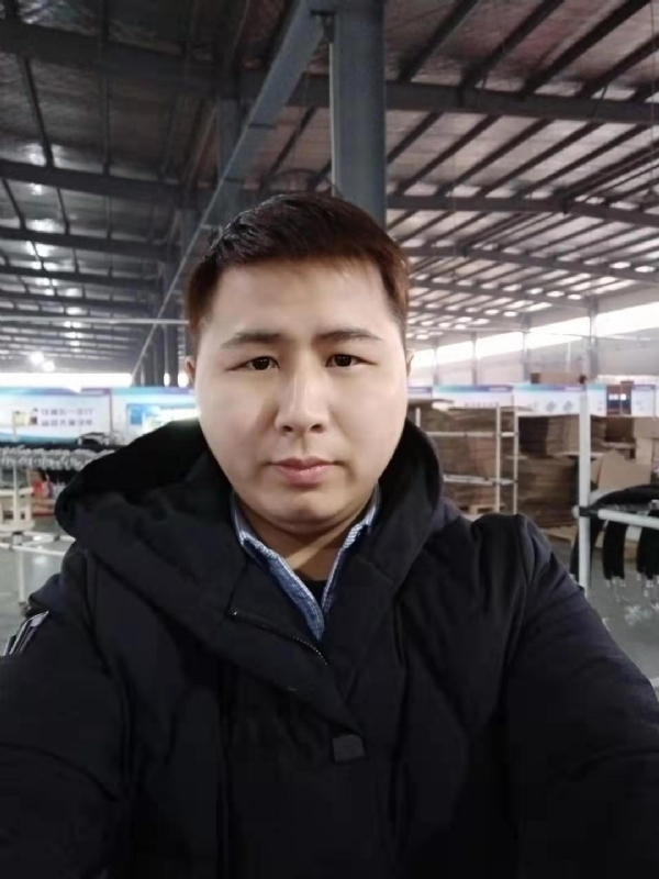 刀锋的第一张照片--泰州相亲服务中心