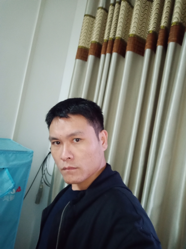 心如止水的第一张照片--泰州相亲服务中心