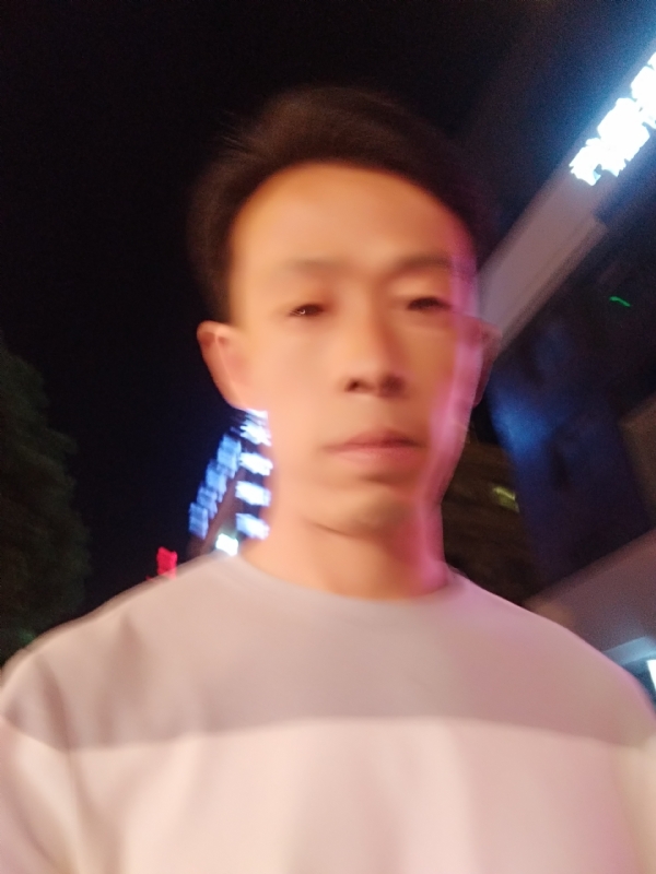 找个人来爱的第一张照片--泰州相亲服务中心