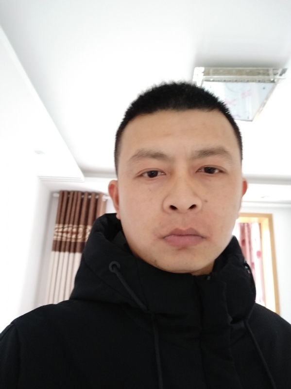 吴伟899的第一张照片--泰州相亲服务中心