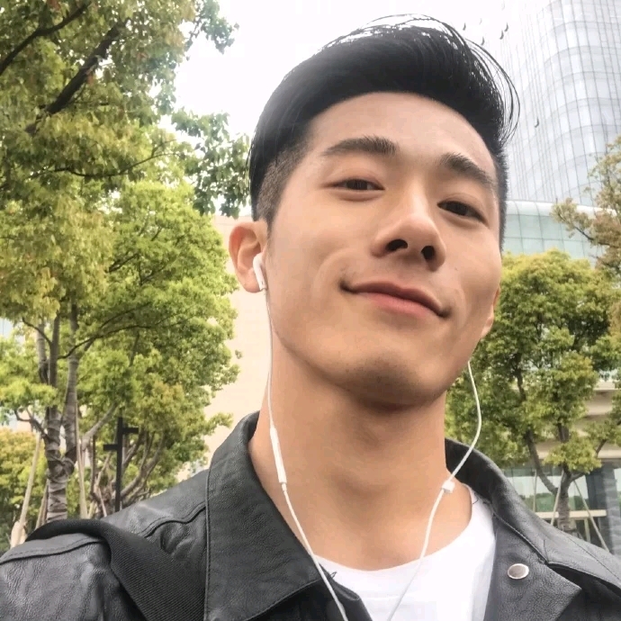 心若磐石的第三张照片--泰州相亲服务中心