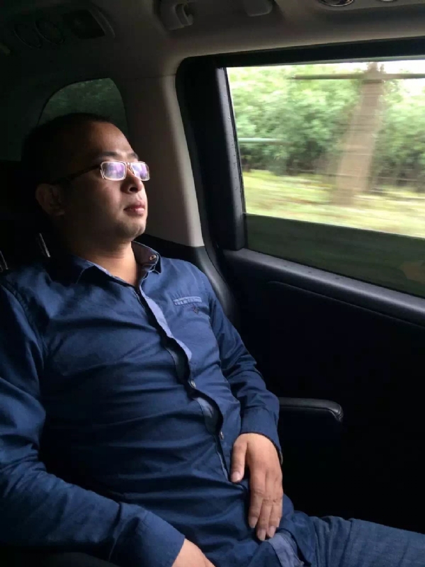 世界那么大的第三张照片--泰州相亲服务中心