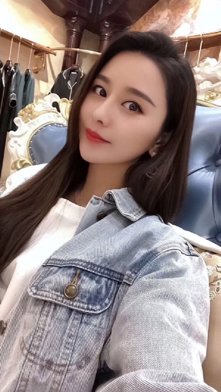 李珊珊的第一张照片--泰州相亲服务中心
