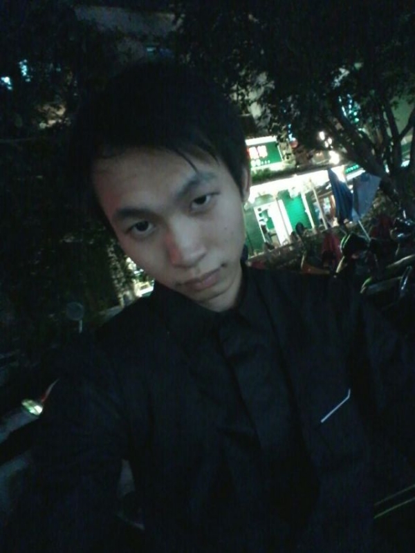 瞬间回眸的第一张照片--泰州相亲服务中心
