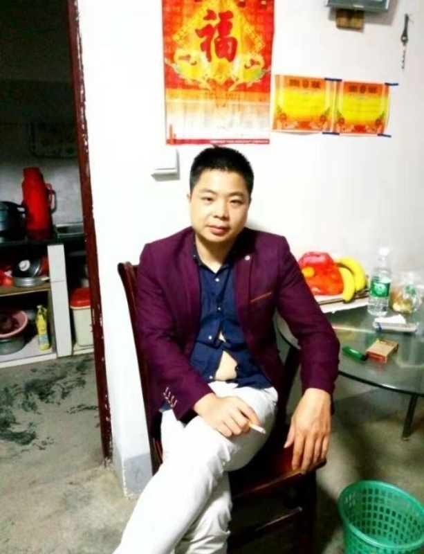 蓝色的微笑的第一张照片--泰州相亲服务中心