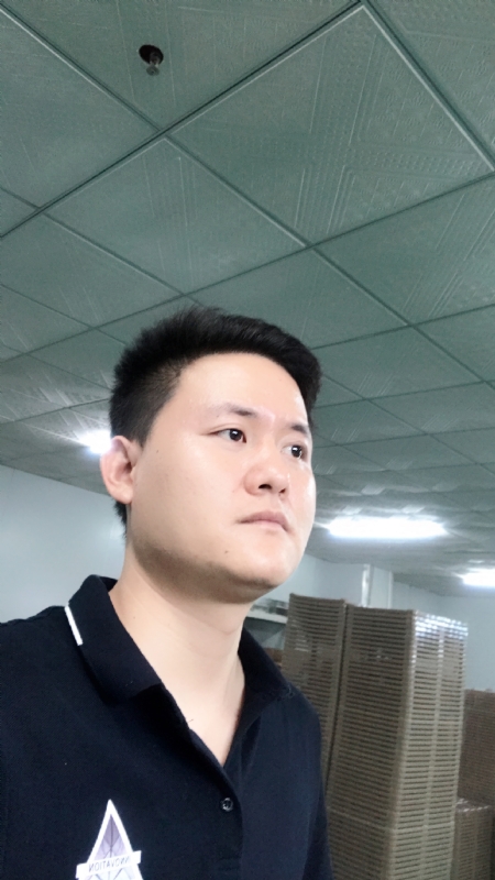 伟的第一张照片--泰州相亲服务中心