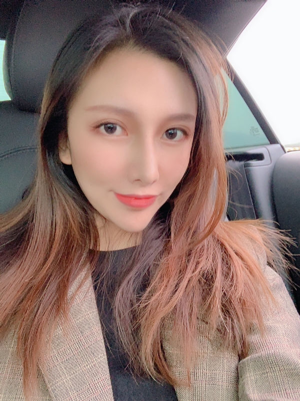 李岚Lancy的第一张照片--泰州相亲服务中心