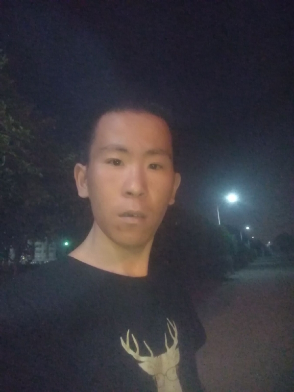 俞凯斌的第一张照片--泰州相亲服务中心