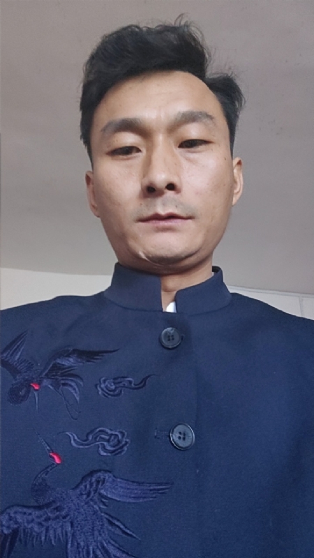 逆袭的小老鼠～龙long的第一张照片--泰州相亲服务中心