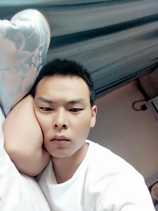 琪子心的第一张照片--泰州相亲服务中心