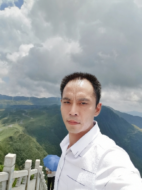 LXZ的第一张照片--泰州相亲服务中心