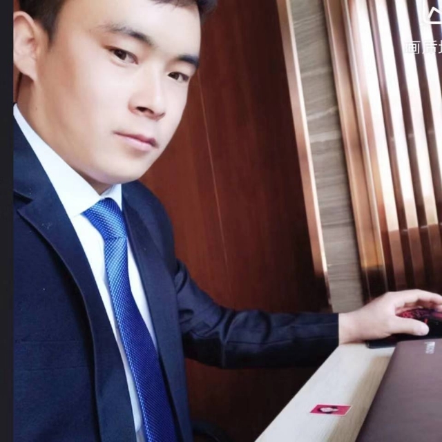 会哭的幸福的第一张照片--泰州相亲服务中心