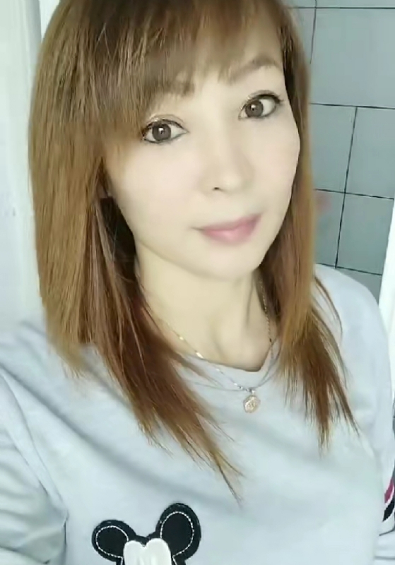 魅力白玲的第一张照片--泰州相亲服务中心