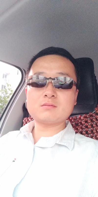 痛苦的单身狗的第二张照片--泰州相亲服务中心