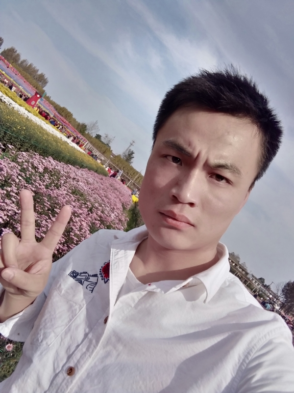心碎无痕的第二张照片--泰州相亲服务中心
