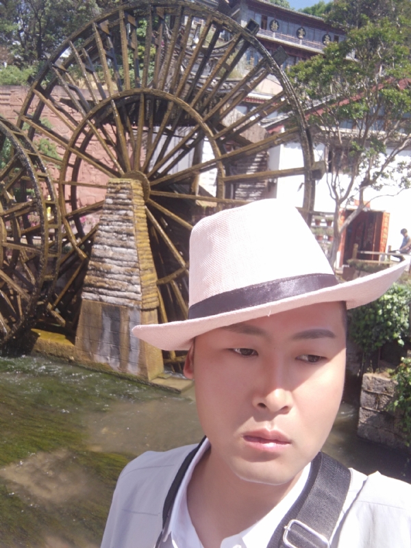 曲靖相亲的第一张照片--泰州相亲服务中心