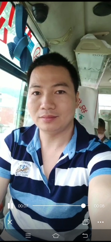 恋人未满的第一张照片--泰州相亲服务中心