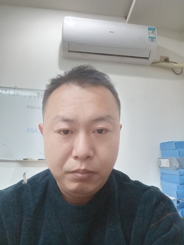 寻找另一半的第一张照片--泰州相亲服务中心