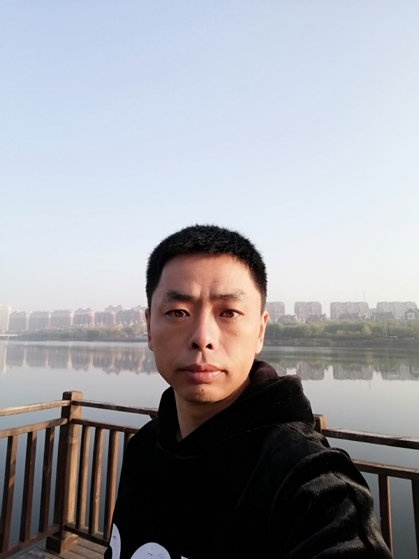 蓝颜的第一张照片--泰州相亲服务中心