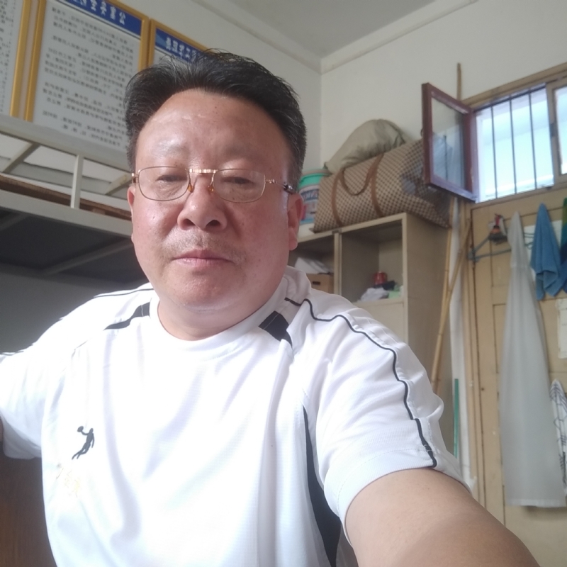 咣次次的第一张照片--泰州相亲服务中心