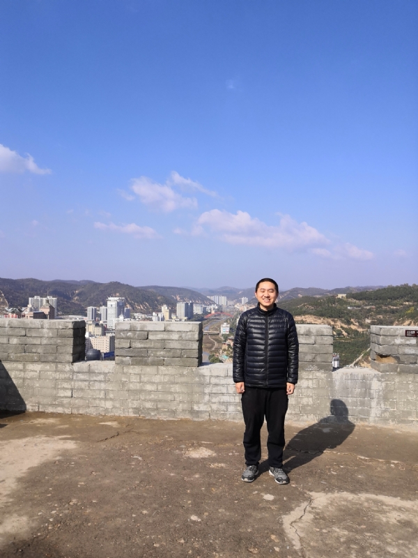 人间不值得的第一张照片--泰州相亲服务中心