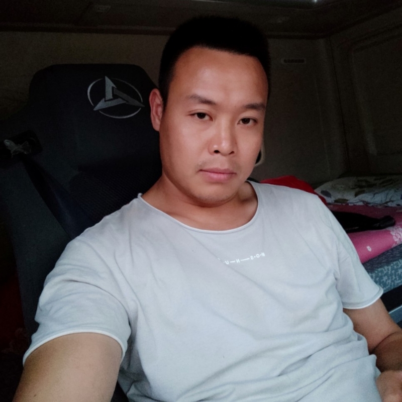 默默的第二张照片--泰州相亲服务中心