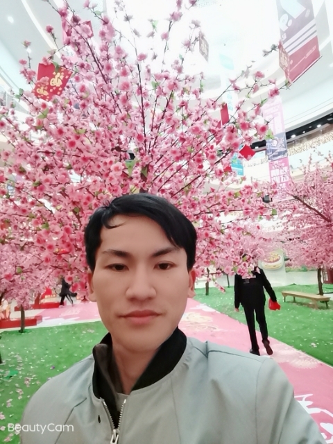 单身一人的第二张照片--泰州相亲服务中心
