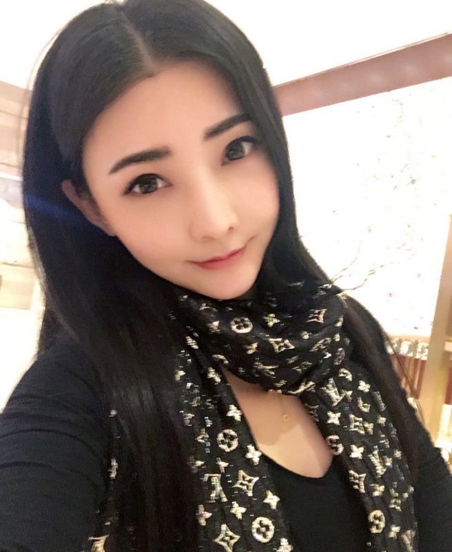 詩詩的第一张照片--泰州相亲服务中心