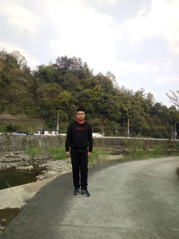 等着上钩的鱼的第二张照片--泰州相亲服务中心