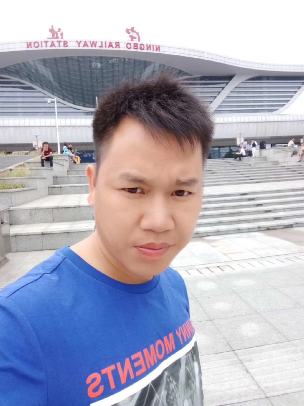笑对人生的第一张照片--泰州相亲服务中心