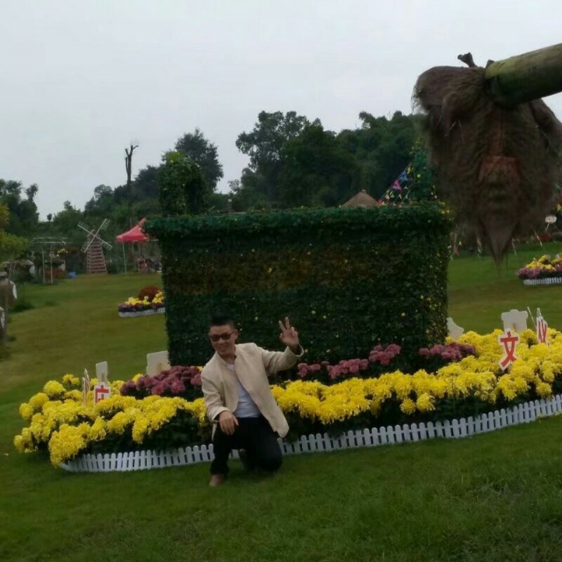 春风里^O^任徜徉的第一张照片--泰州相亲服务中心