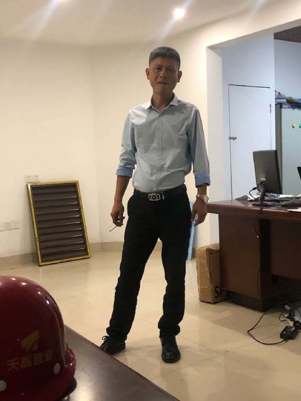 郁闷之中的第一张照片--泰州相亲服务中心