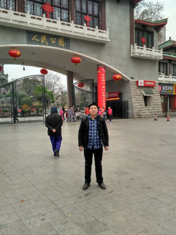 在奋斗的第一张照片--泰州相亲服务中心