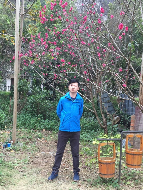 金生水起的第一张照片--泰州相亲服务中心