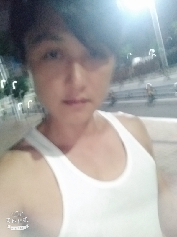弟弟的第一张照片--泰州相亲服务中心