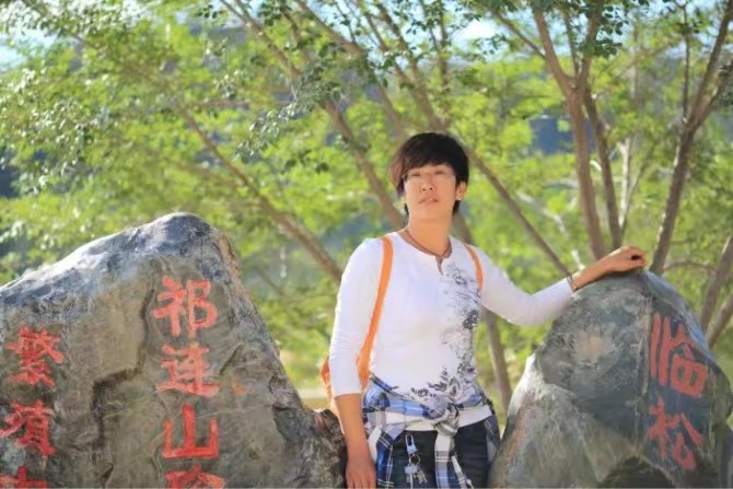 弱水河边青春草的第一张照片--泰州相亲服务中心