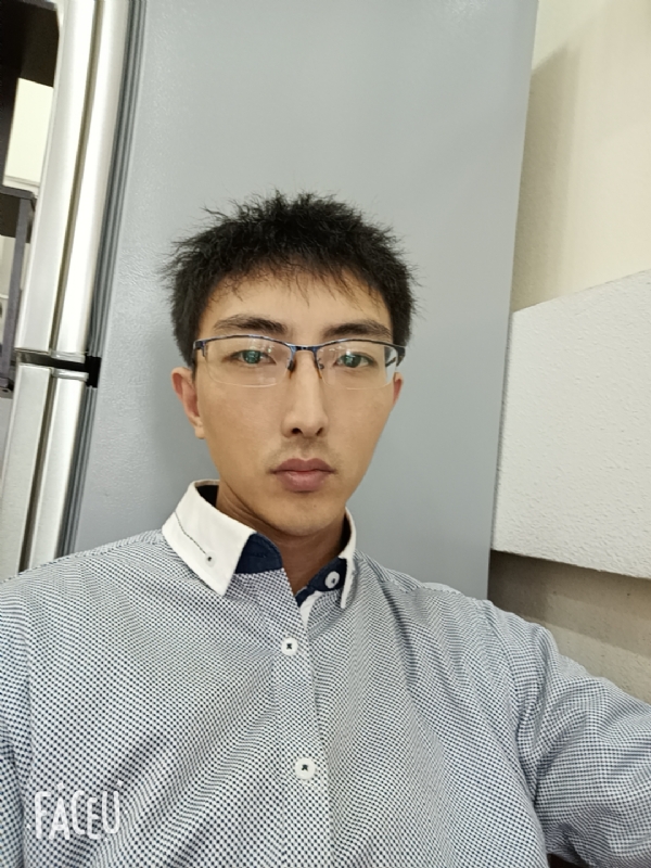 阳光大男孩的第二张照片--泰州相亲服务中心