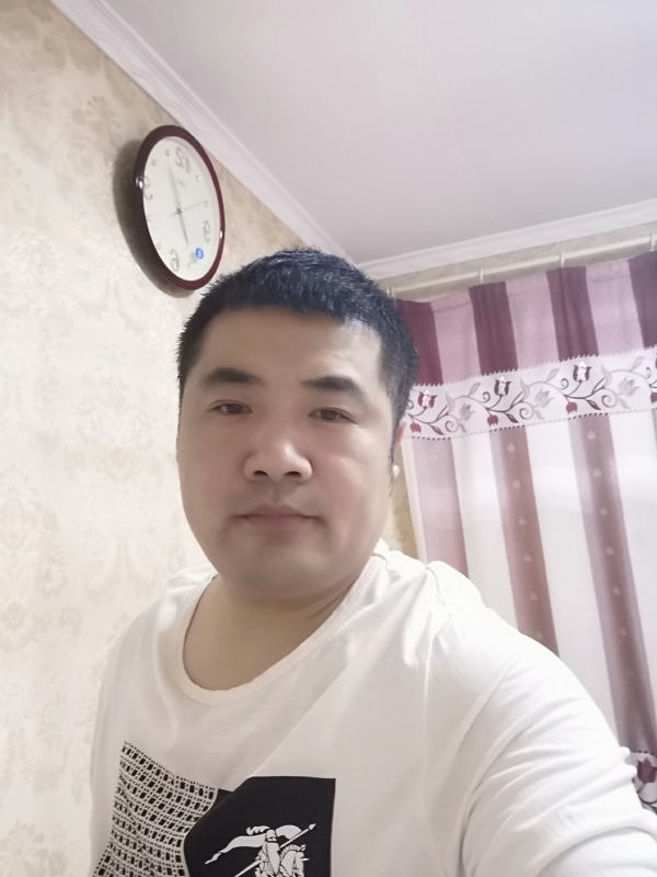 爱你的眼睛的第一张照片--泰州相亲服务中心