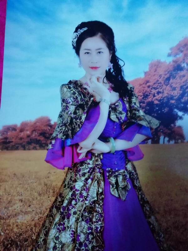 清水芙蓉的第一张照片--泰州相亲服务中心