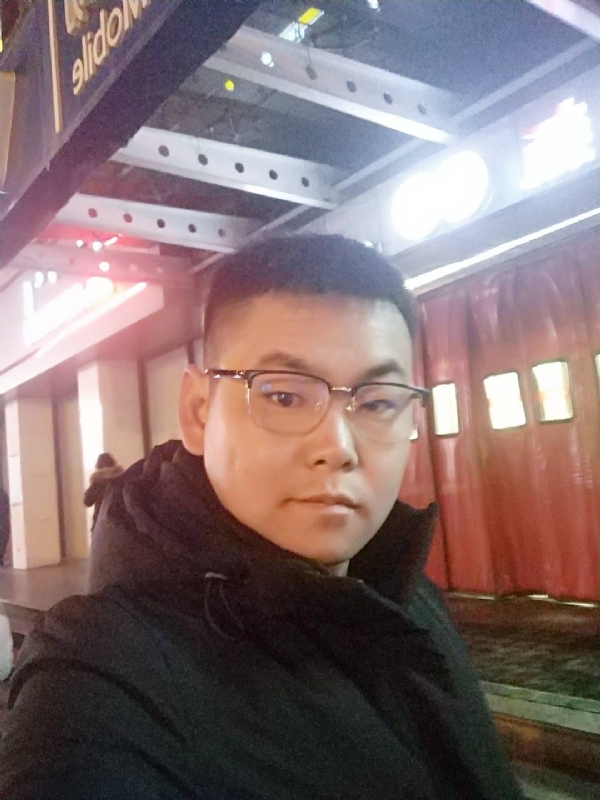 杜跃龙的第二张照片--泰州相亲服务中心