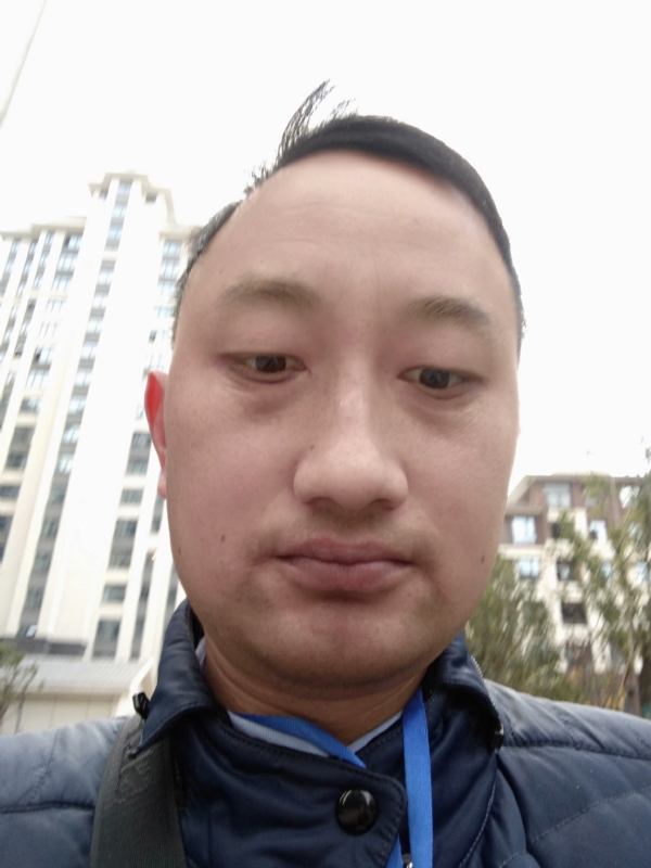 老男人的第一张照片--泰州相亲服务中心