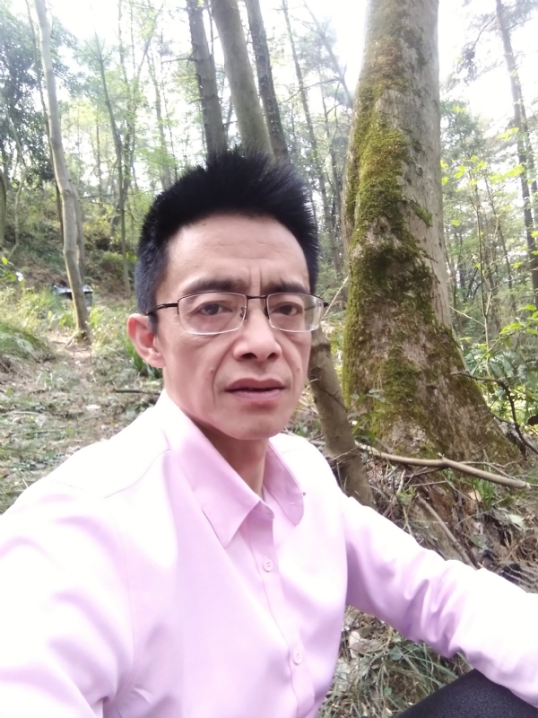 吴彬的第一张照片--泰州相亲服务中心